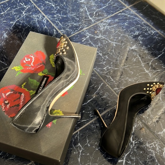 Dolce &Gabbana Lori leather embellished mesh pump - Picture 11 of 12